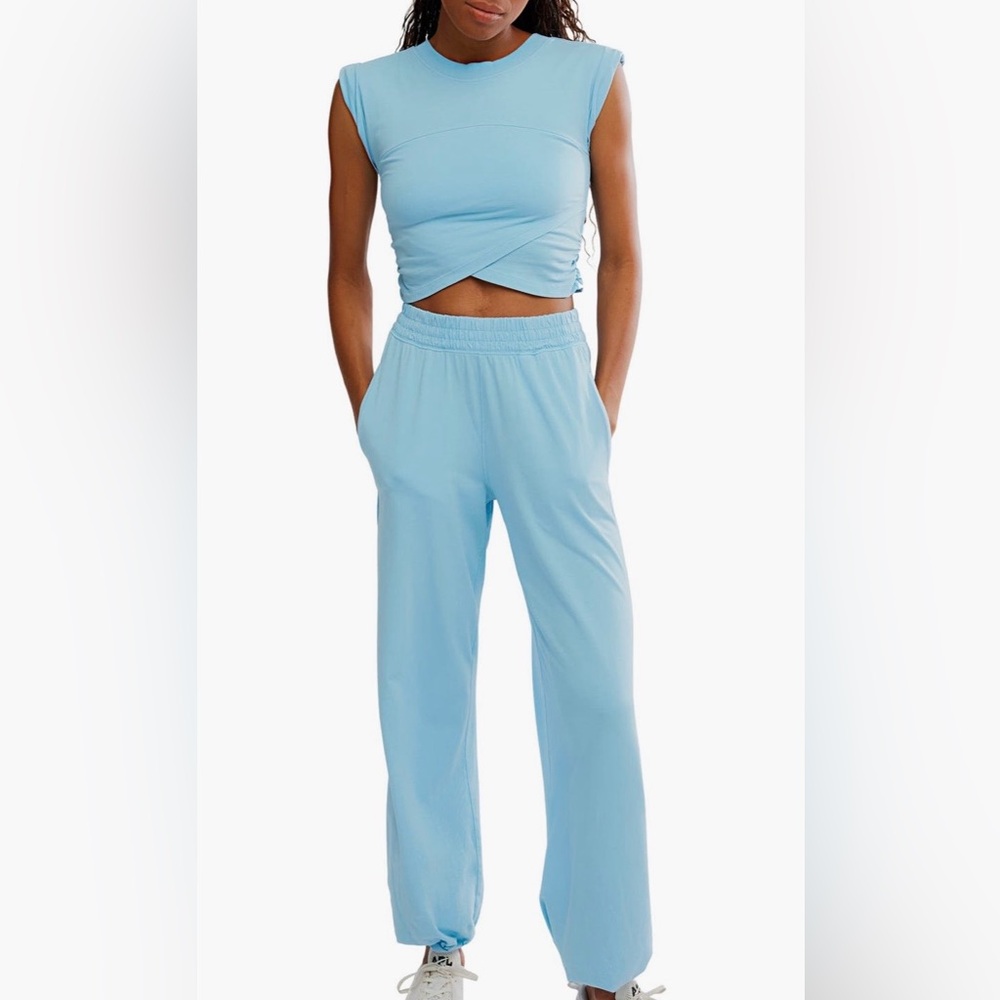 Free People Movement hot shot crossover Tee /jogger set. Brilliant blue ,medium